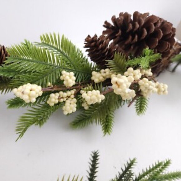 Wicker Unlit Park White Berry & Pinecones Garland | 72" | NEW - Picture 2 of 3